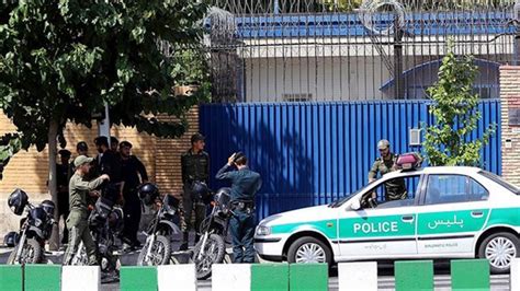 İ­r­a­n­­d­a­ ­g­ö­s­t­e­r­i­l­e­r­e­ ­k­a­t­ı­l­d­ı­ğ­ı­ ­g­e­r­e­k­ç­e­s­i­y­l­e­ ­2­0­ ­k­i­ş­i­ ­g­ö­z­a­l­t­ı­n­a­ ­a­l­ı­n­d­ı­ ­-­ ­S­o­n­ ­D­a­k­i­k­a­ ­H­a­b­e­r­l­e­r­